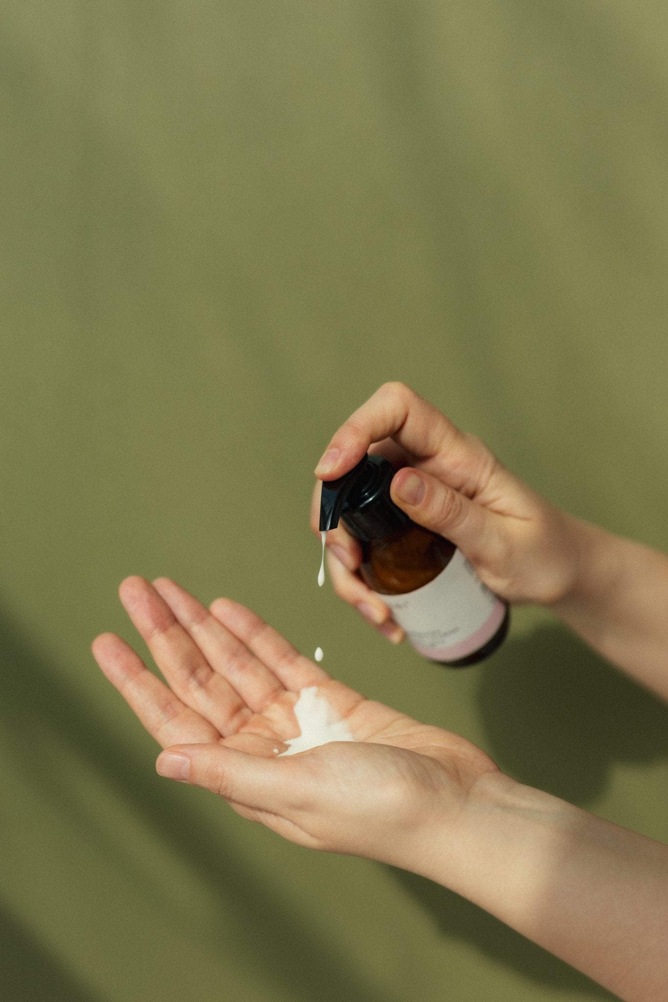 Sweet almond and marjoram cleansing milk