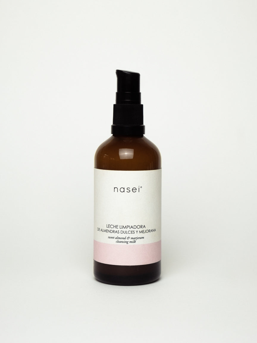 Sweet almond and marjoram cleansing milk